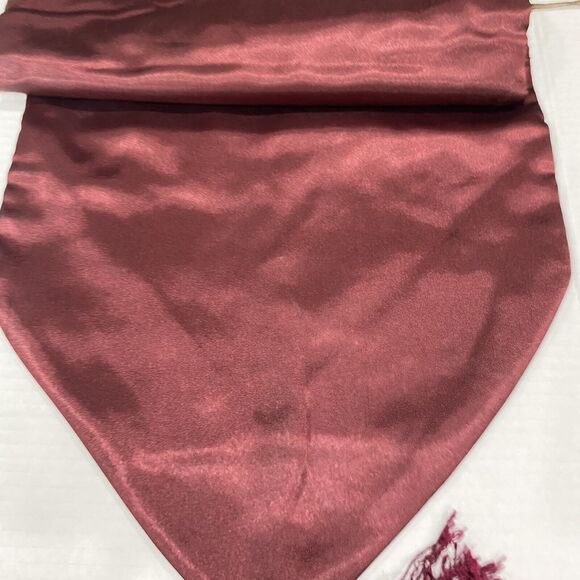 Unbranded Holiday Table Runner - Picture 3 of 3